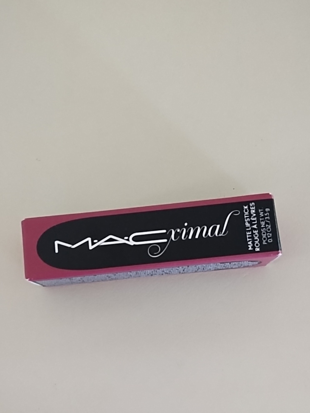Mac Lipstick Captive Audience 689 Silky Matte